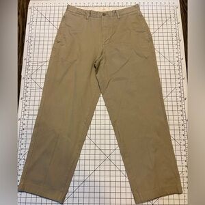 GAPKhakis Men’s Size 33/32 Tan Relaxed Fit Chinos